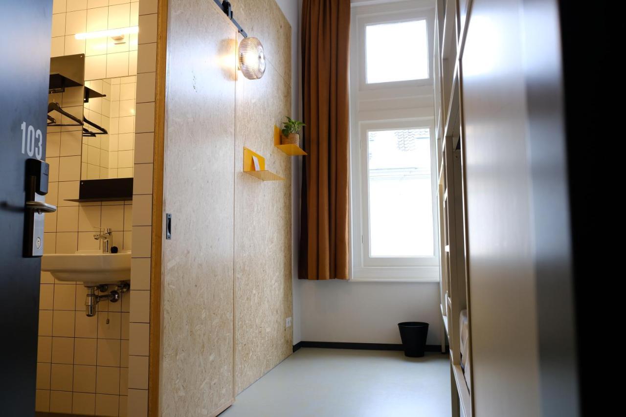 Hostel & Bar De Basis زفولا المظهر الخارجي الصورة