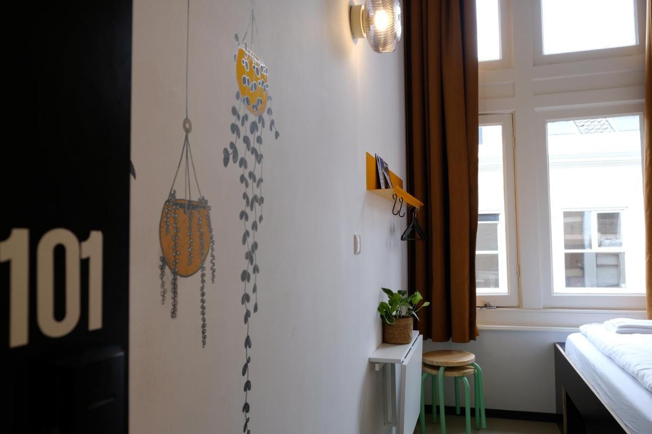 Hostel & Bar De Basis زفولا المظهر الخارجي الصورة