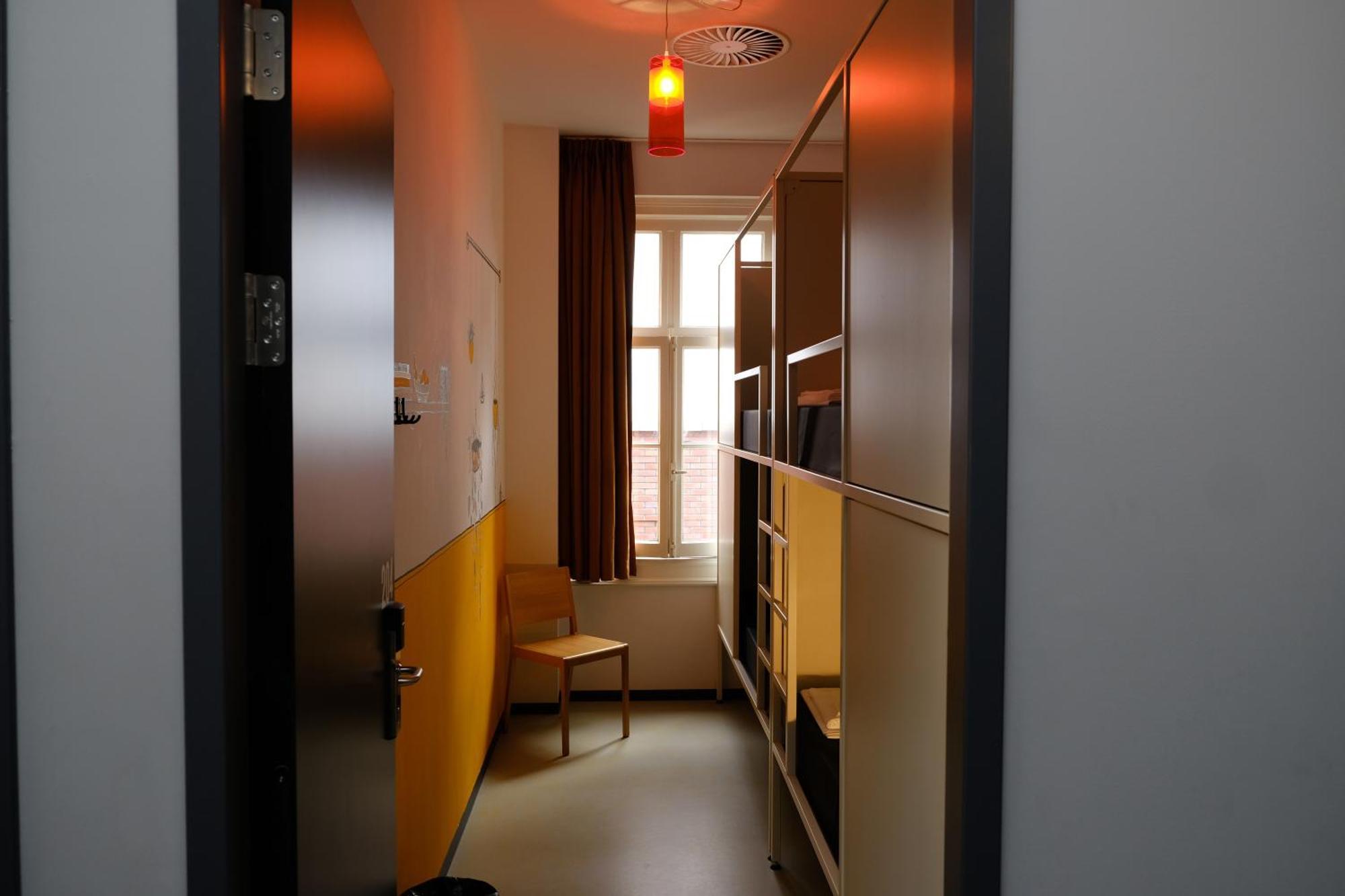 Hostel & Bar De Basis زفولا المظهر الخارجي الصورة