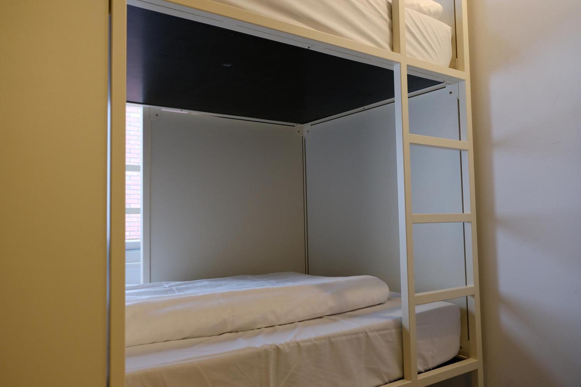 Hostel & Bar De Basis زفولا المظهر الخارجي الصورة