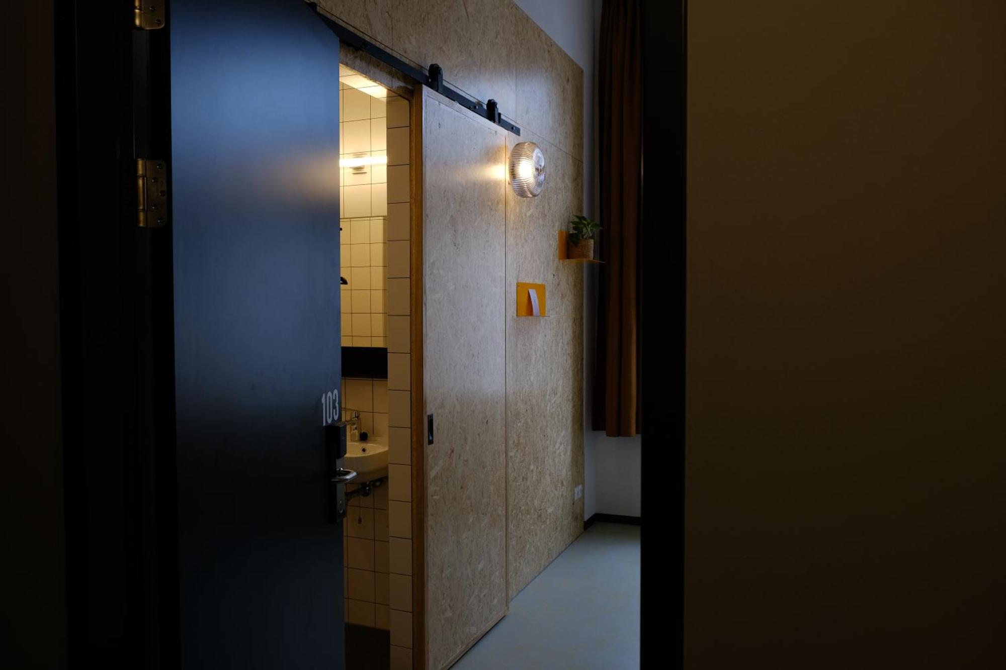 Hostel & Bar De Basis زفولا المظهر الخارجي الصورة