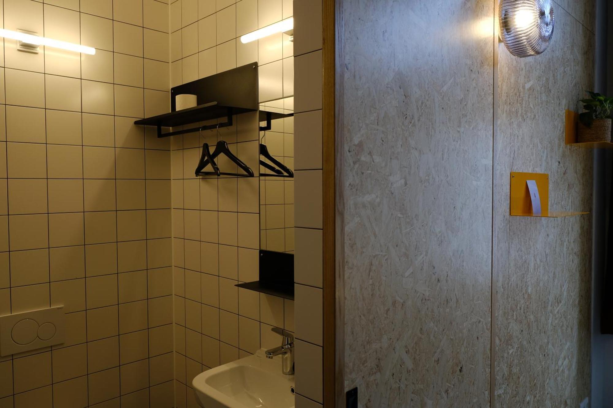 Hostel & Bar De Basis زفولا المظهر الخارجي الصورة